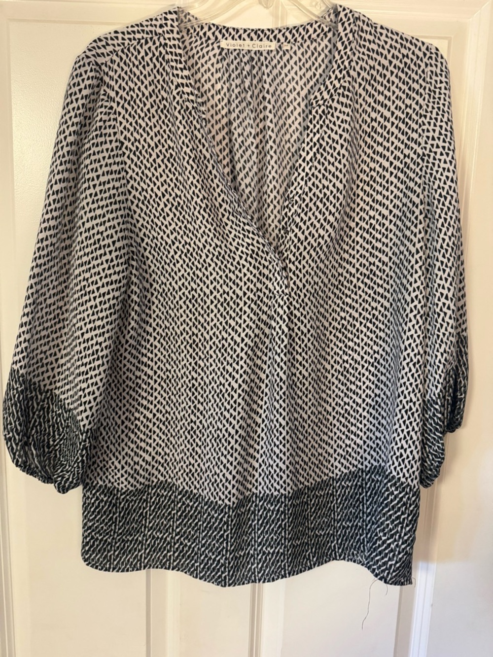 Violet & Claire Black and White Patterned V-Neck Blouse